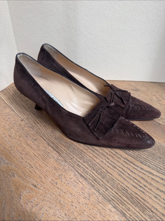 Manolo Blahnik Shoes - Manolo Blahnik vintage brown suede kitten heel pumps fringe and bow tie detail